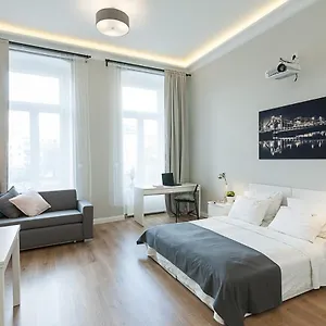 Plac Sw. Macieja ~ Self Check-in 20h Apartament